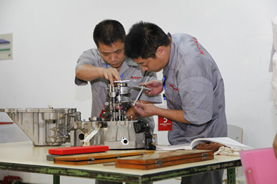 決賽現(xiàn)場展示技術(shù)實(shí)力_副本.jpg