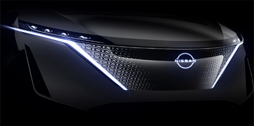 日產(chǎn)Ariya純電動(dòng)跨界概念車(chē)“盾式”護(hù)罩內(nèi)集中了雷達(dá)傳感器和其它科技裝備.jpg